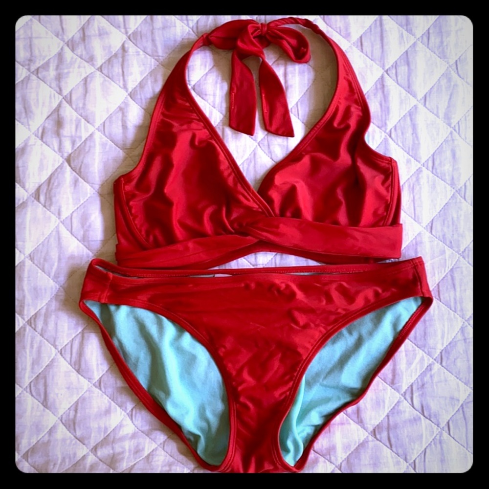 Athleta twist front bikini (32D/DD & M Bottom)